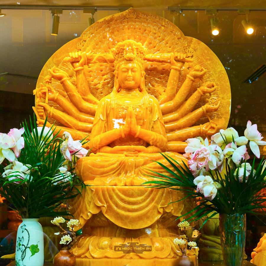 Black and Gold Classy Circular Badge School Logo (1080 x 1080 px) (1080 x 1080 px) (900 x 900 px) (3)